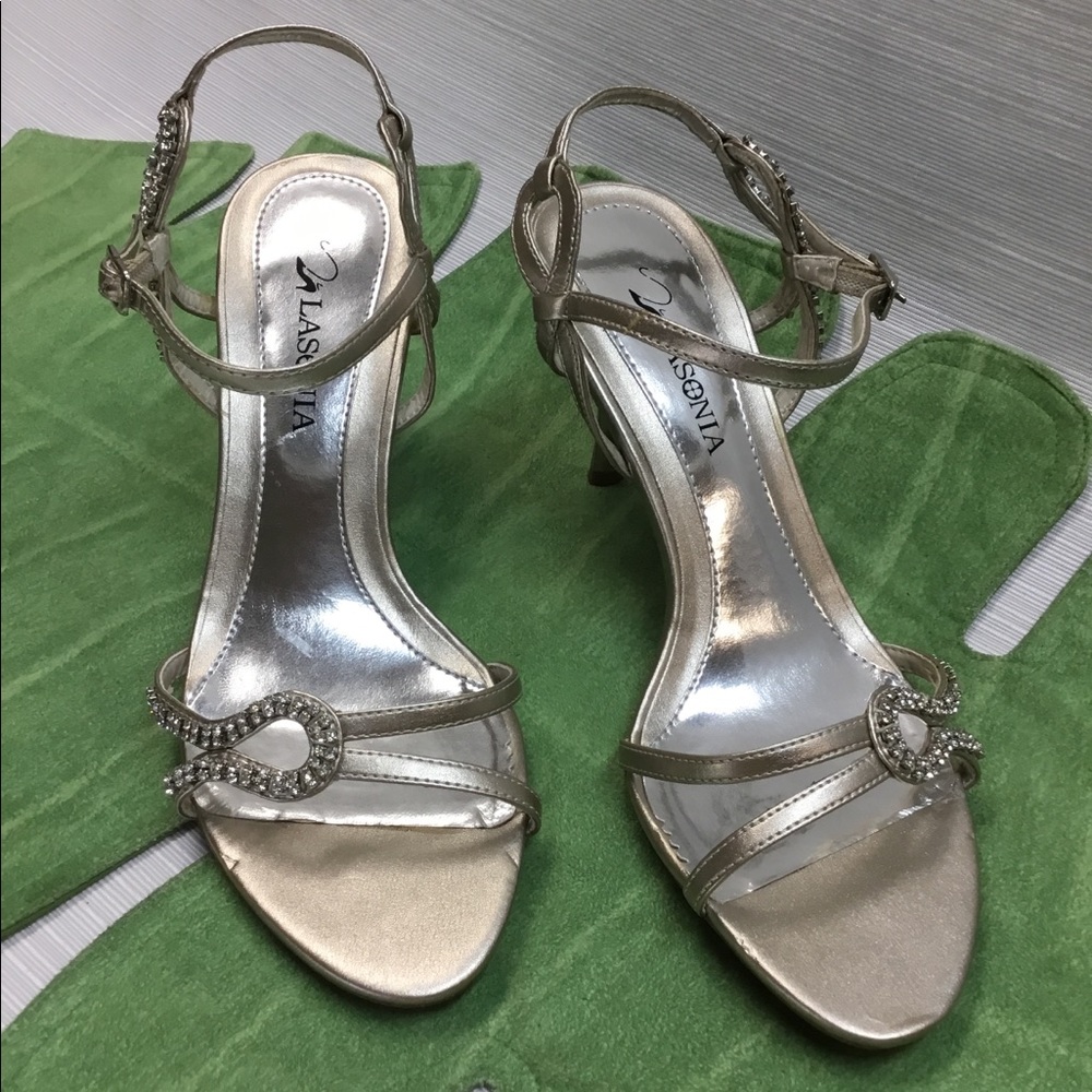 Appears as New Gold Heels by Lasonia - Picture 4 of 7